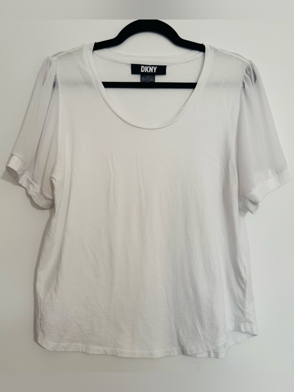 DKNY White Sheer Sleeve Scoop Neck Blouse Top Size Large-Like new